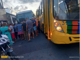 16/09/2025- Tragédia no Recife: Adolescente morre após tentar "surfar" em ônibus