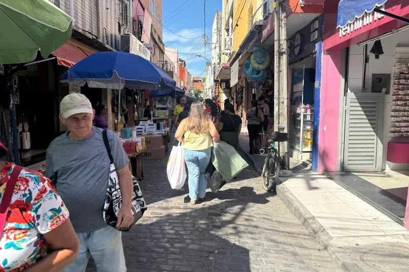Movimento aumenta no comércio e shoppings do Recife no último fim de semana antes do Natal - Divulgação