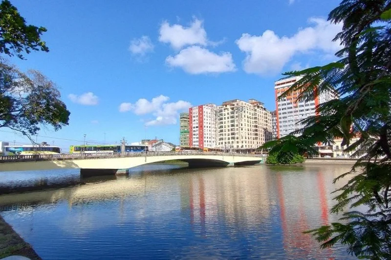 Bairro do Recife em dia de sol - Tião Siqueira/JC Imagem
