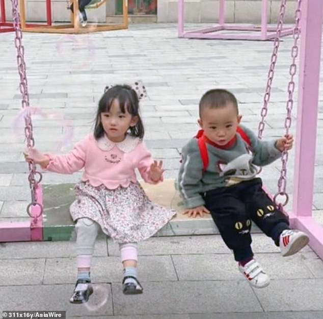 Chinese children thrown from apartment block