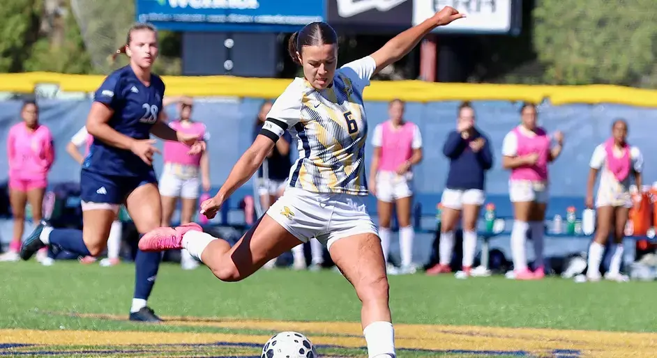 Offensive woes continue as Women’s Soccer falls to Saints