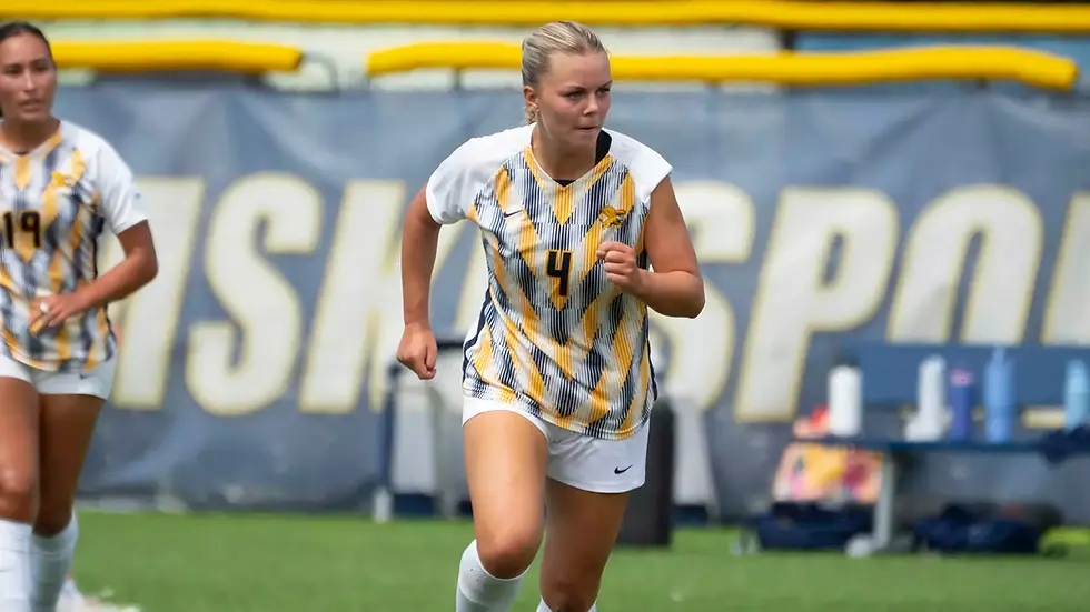 Nor’easter slows Gaels, Pickard lifts Griffs to victory