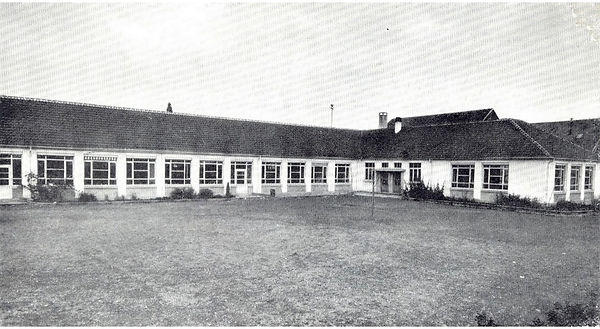 Ecole maternelle 1960.jpg