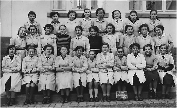 1939 Collège de jeunes filles 1952-1953 4eM.jpg