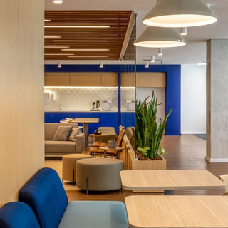 REFORMA DE SALA COMERCIAL PARA ESCRITÓRIO CORPORATIVO. 