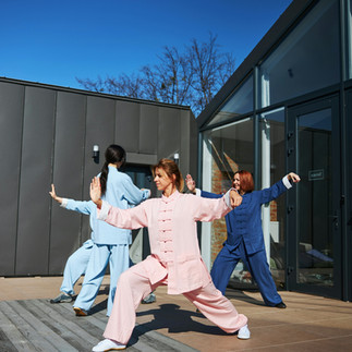 girls doing tai chi