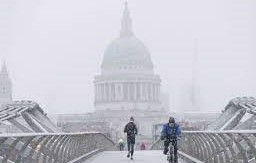 Hundreds Stuck in Snow