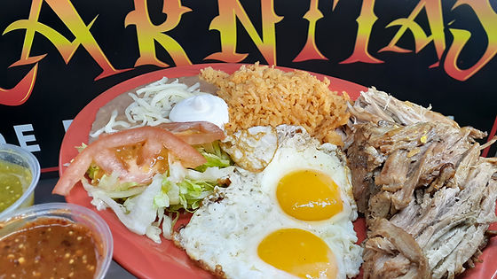 HUEVOS CON CARNITAS