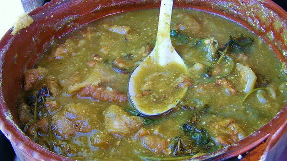 PORK IN GREENSAUCE HUARACHE DE CHICHARRON