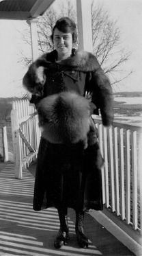 Marie _Toots_ Feldmann 1918_300dpi.jpg