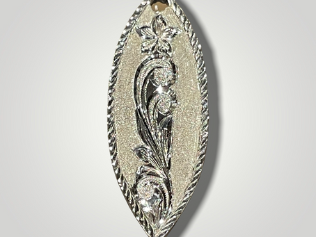 楕円の先がとがったやつ