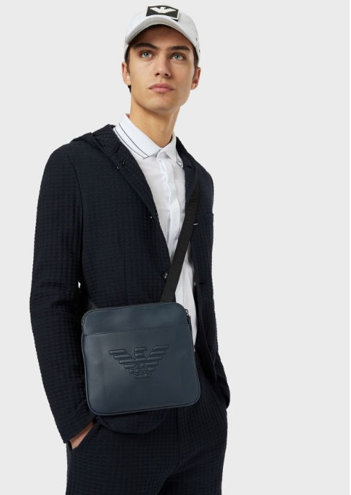 Thumbnail: EMPORIO ARMANI Small NAVY flat shoulder bag with maxi eagle logo