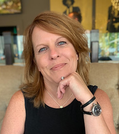 Michelle Headshot (10-19).jpg