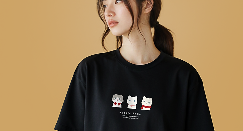 freepik__minimal-tshirt__62941.png