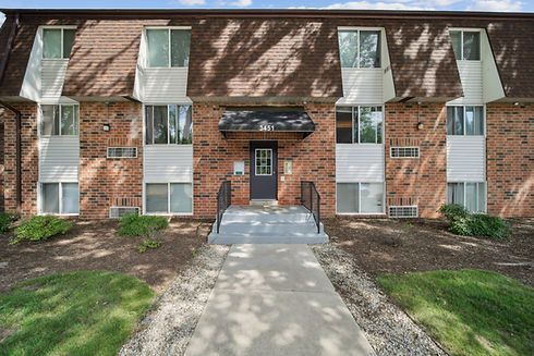 park-trail-apartments-zion-il-hd-3.jpg