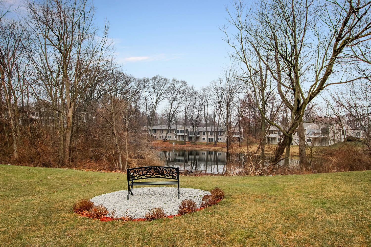 Willow Creek Apartments & Townhomes Amenitis