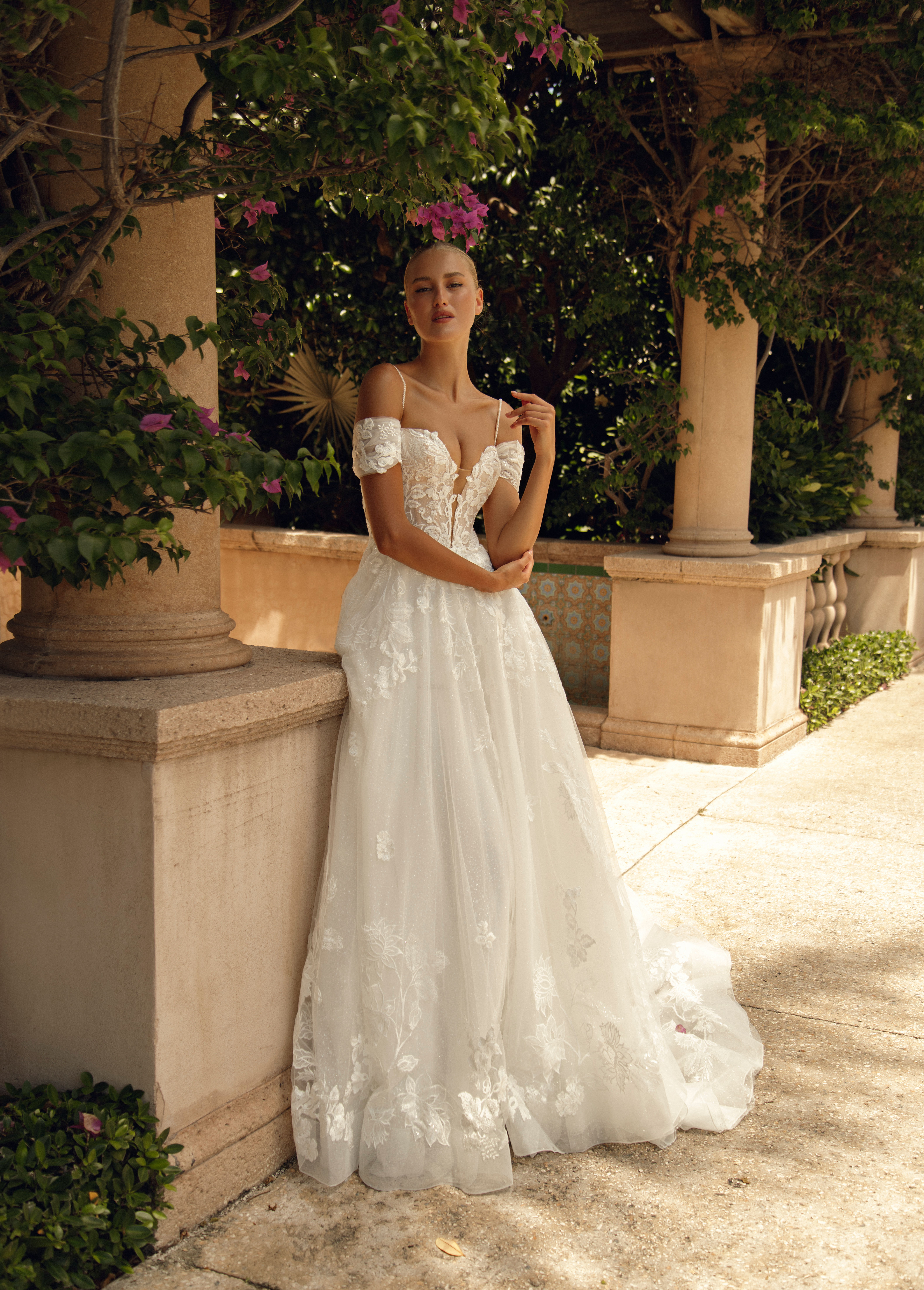 1018 by Elissar Bridal