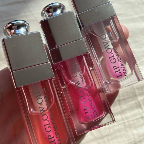 Glow on: Τα 3 αγαπημένα μας Lip Oils