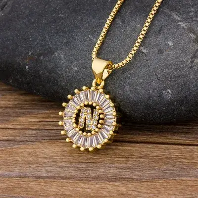 Thumbnail: Nidin 熱銷項鍊 26 個字母，頂級品質銅鋯石Hot Sale Necklace 26 Letters, Top Quality Copper Zircon