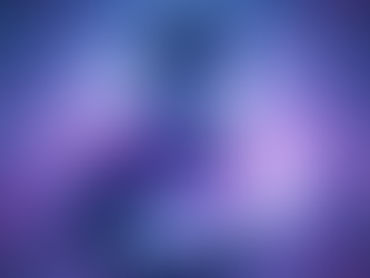 Futuristische digitale Schreibszene im Luftpoet-Stil: Eine leuchtende Cyber-Figur schreibt mit einem Neon-Stift auf einem holografischen Tablet, umgeben von cyan-blauen und violetten Datenströmen, Schaltkreisen und Lichtwirbeln.
