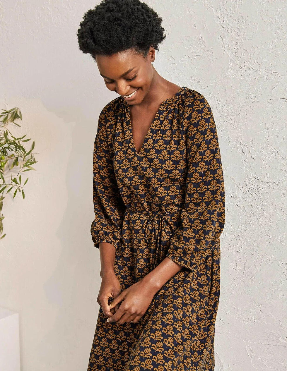 Thumbnail: BODEN Notch Neck Jersey Mini Dress Frankincense Leaf Geo UK 8P VGC D0079 D26