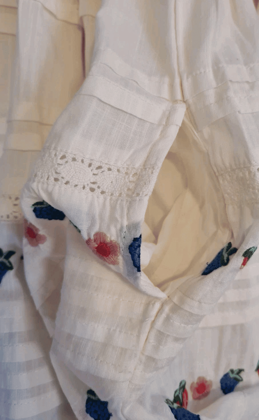 Thumbnail: Mini Boden Short Sleeve Fruits Applique Ivory Dress Age 3-4 Years Brand New G15