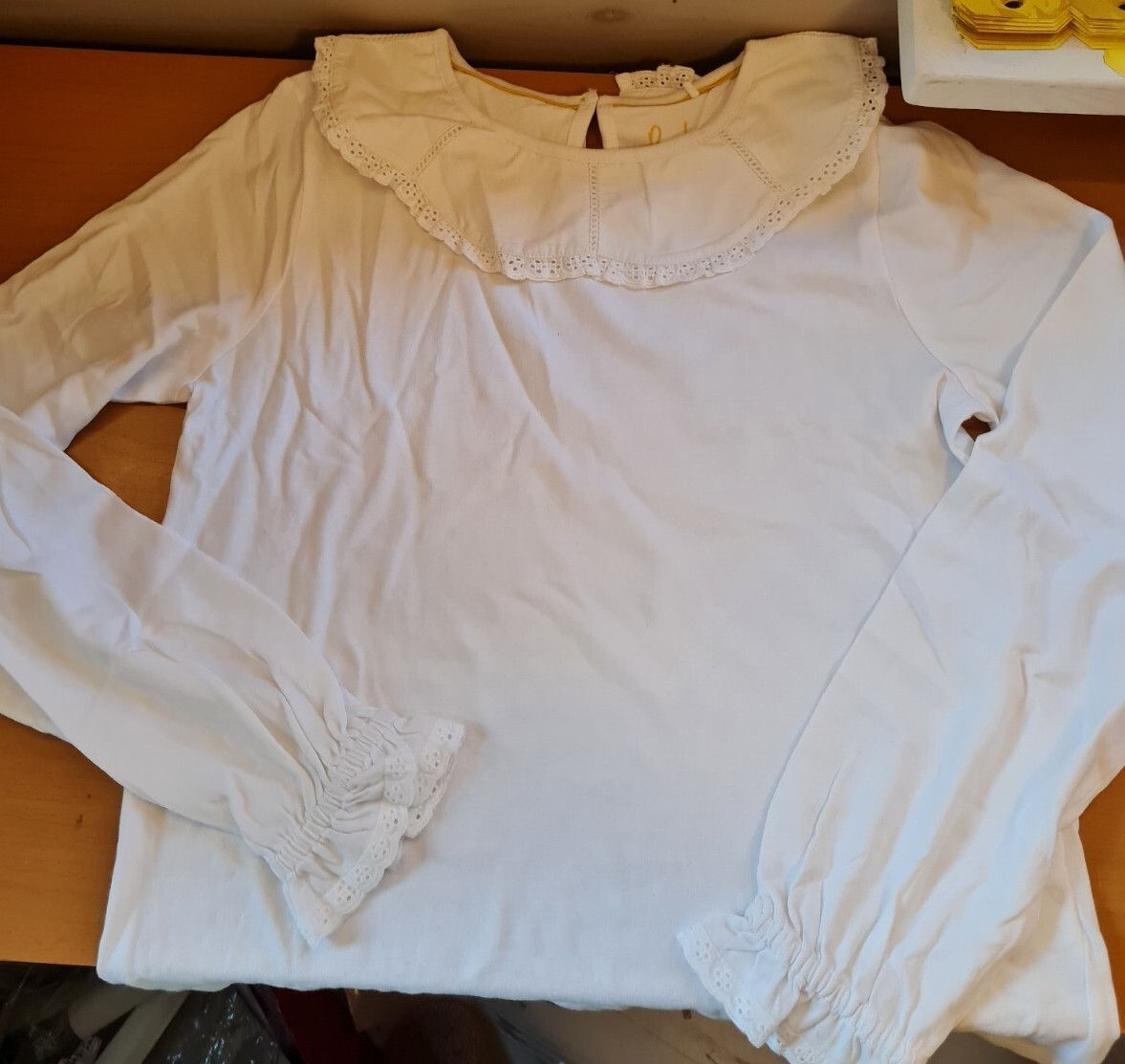 MINI BODEN RUFFLE NECK Broderie Jersey Top Ivory AGE 11-12 YEARS BRAND NEW G6