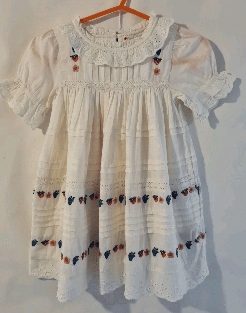 Mini Boden Short Sleeve Fruits Applique Ivory Dress Age 3-4 Years Brand New G15