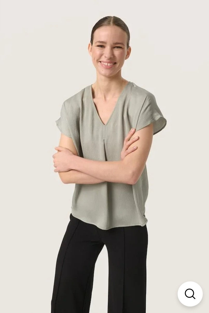 Soaked in Luxury Ioana Short Sleeve V-Neck Blouse Shadow Size M Brand New