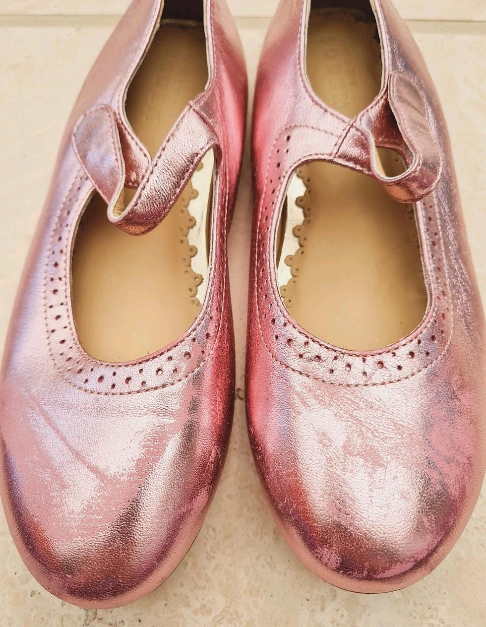 Thumbnail: Mini Boden Girls Leather Mary Janes Metallic Pink Size 336 Preloved H5