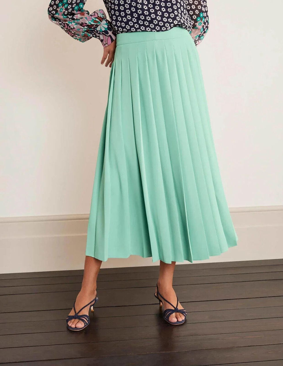 Thumbnail: Boden Musgrove Pleated Skirt Icicle Green T0621 Size Uk 10 Vgc S2