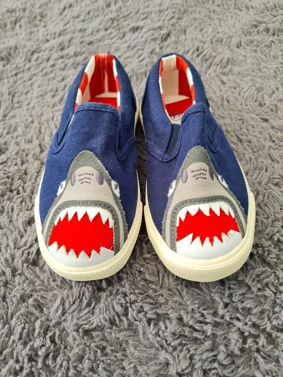 Thumbnail: Mini Boden Navy Blue 'Shark' Slip On Pumps Size UK 8/EUR 25  H6