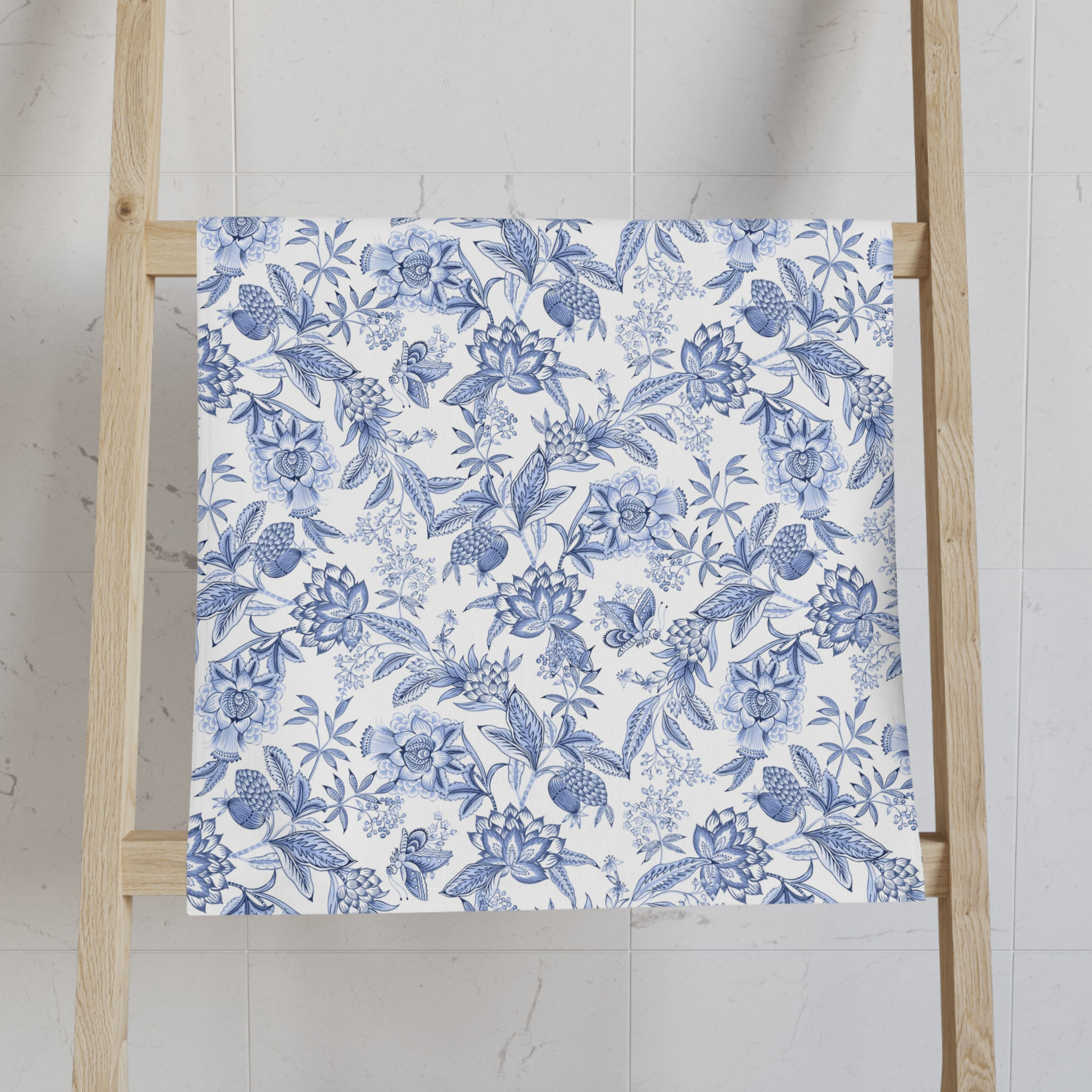 Botanical Print Hand Towel - Elegant Floral Design for Home 