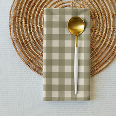 cloth-napkin-set-(4)-white-front-3-68dcb1d87ae39.jpg