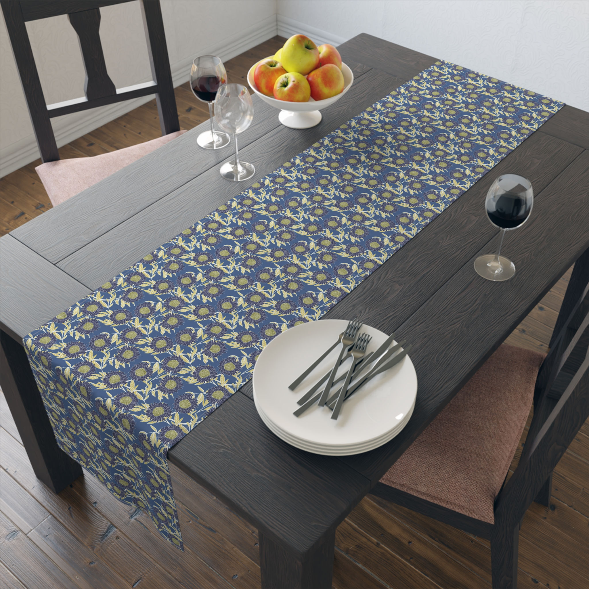 Floral Table Runner - Elegant Cotton & Poly Home Décor for Special Occasions