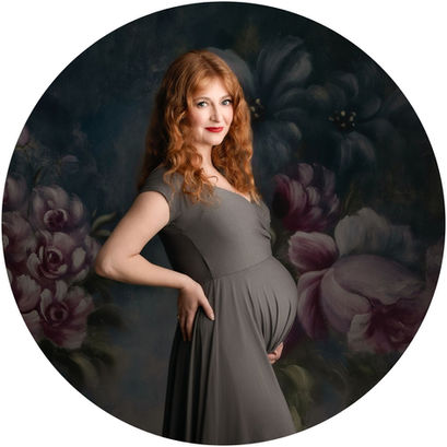 Christchurch Maternity Photography by Kirsten Naomi Photography includes artistic styling and access to our extensive wardrobe of couture gowns and maternity wear