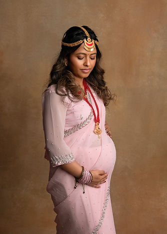 Fine Art Style Maternity Photograph of an Expectant Mother wearing her Sari and traditional jewellery by Christchurch Maternity, Newborn and Family Photographer Kirsten Naomi Photography