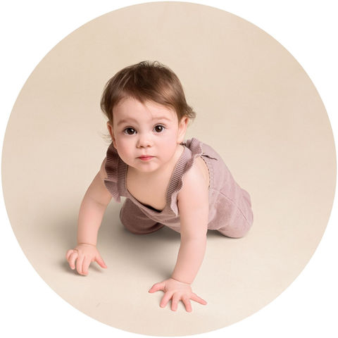 Choose a Little Legacy Christchurch Baby Photography Session with Kirsten Naomi Photography for an express session to capture key milestones like learning to crawl