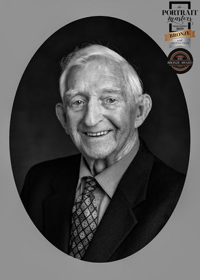 Contemporary Portrait of an elderly man that received a Bronze with Distinction Award in the International Portrait Masters Awards and a Bronze in the RISE Awards, photograph by Christchurch Family and Contemporary Portrait Photographer Kirsten Naomi Photography