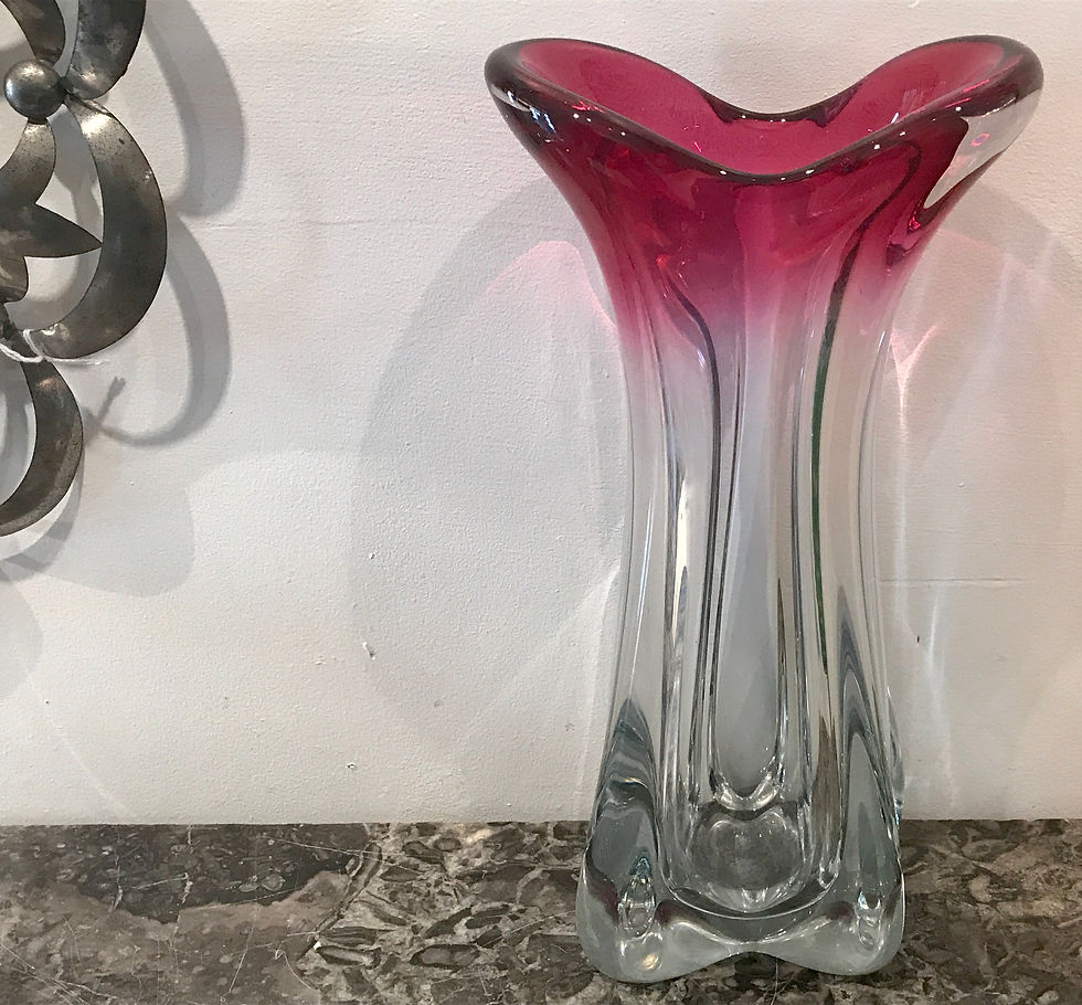 Thumbnail: SOLS - Pink Fading Clear Vannes Crystal Vase