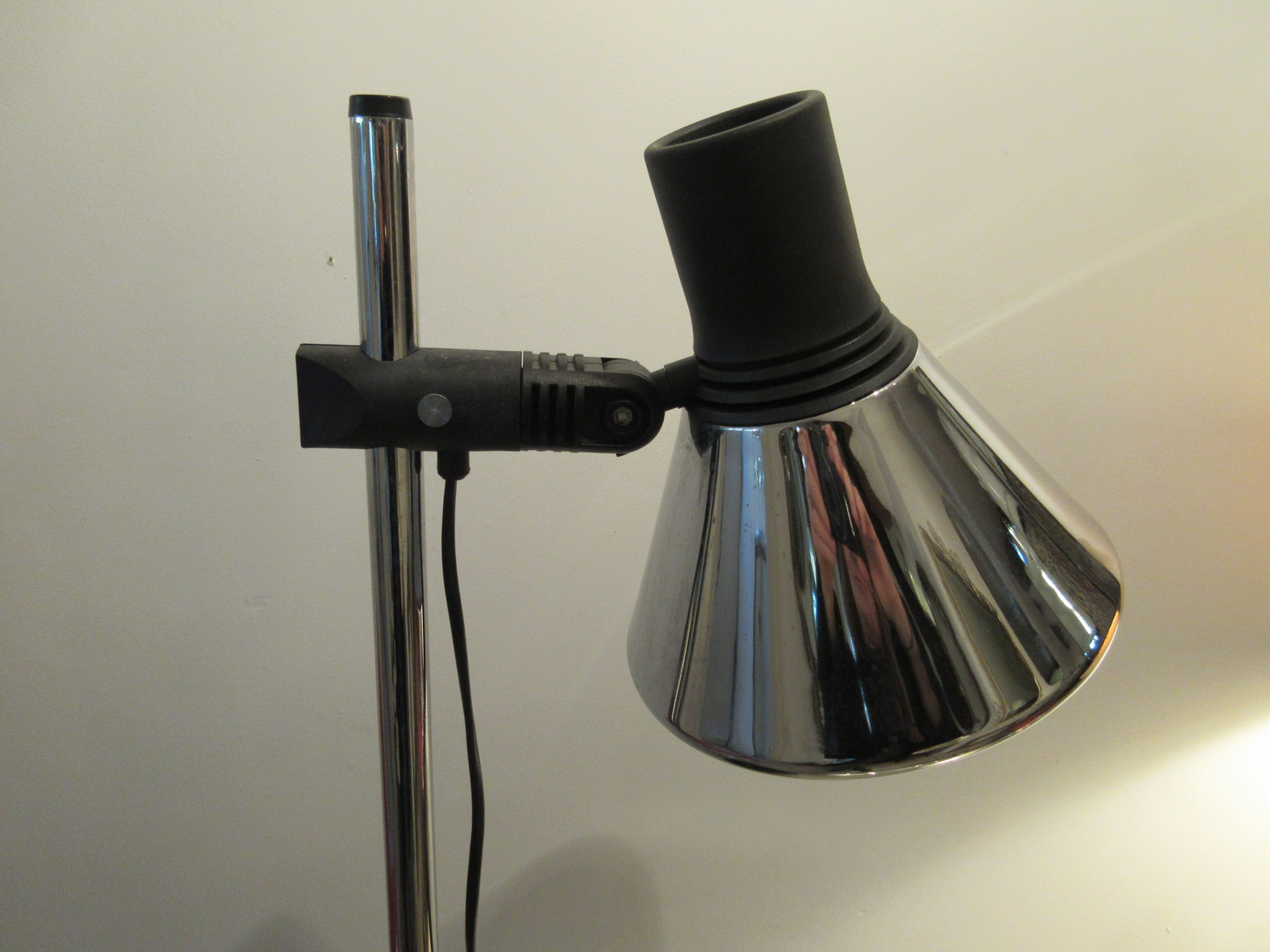 Fase Table Lamp