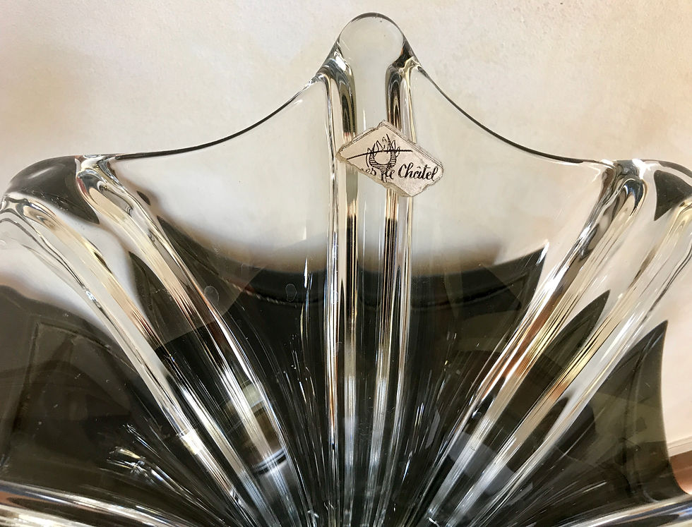 Flower-Shaped Vannes Crystal Vase.