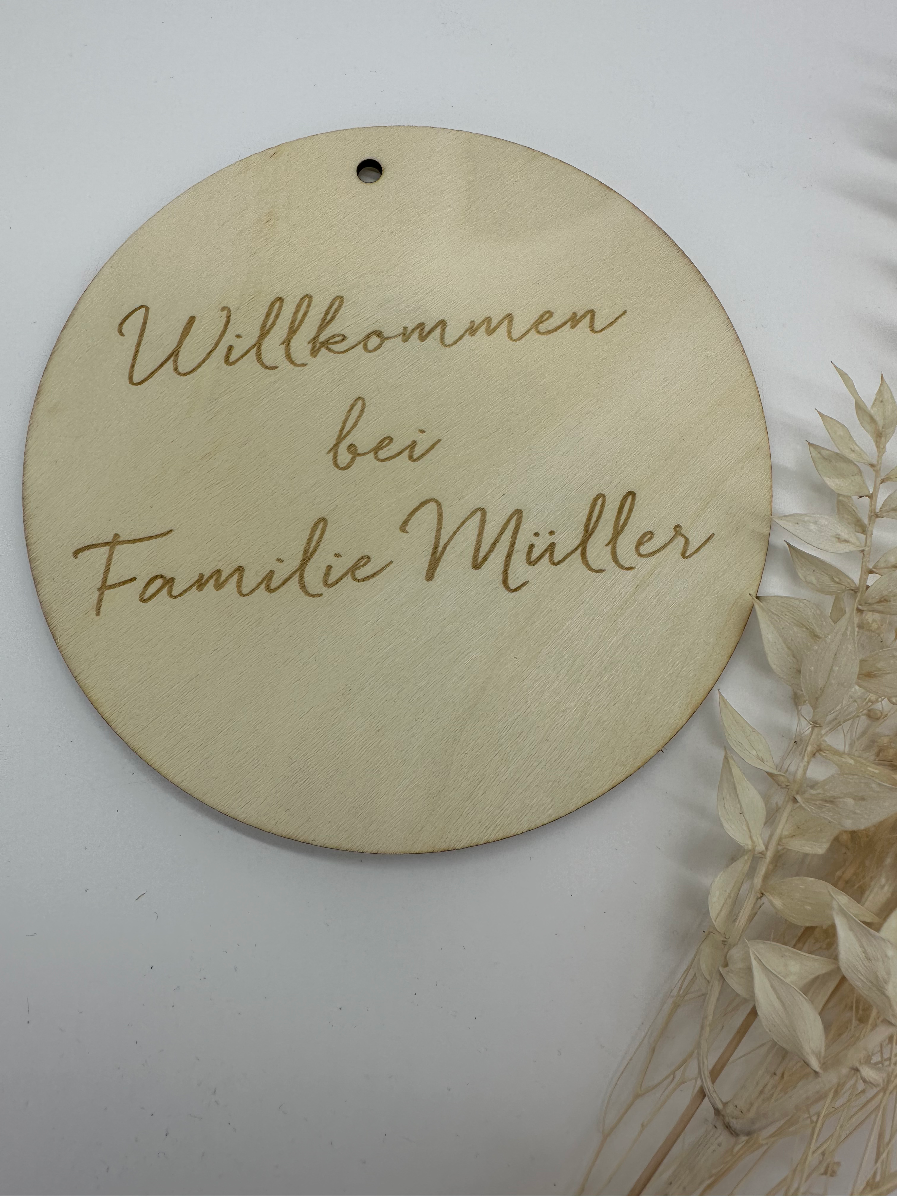 Holzschild für TBkranz -Willkommen bei Familie