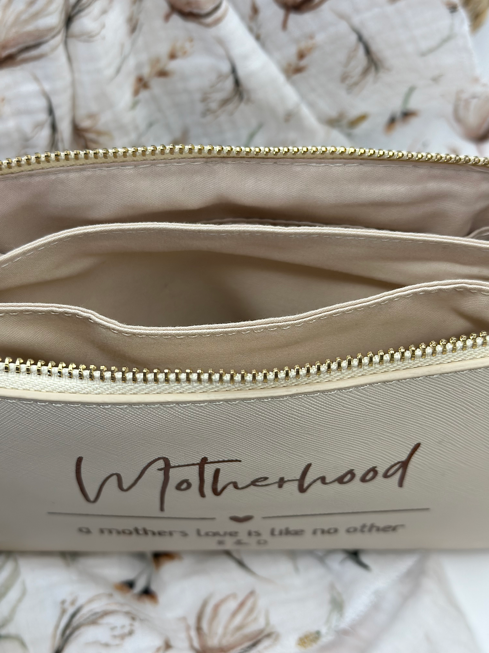 Miniaturbild: Crossbody Bag Soft Motherhood + Initialen