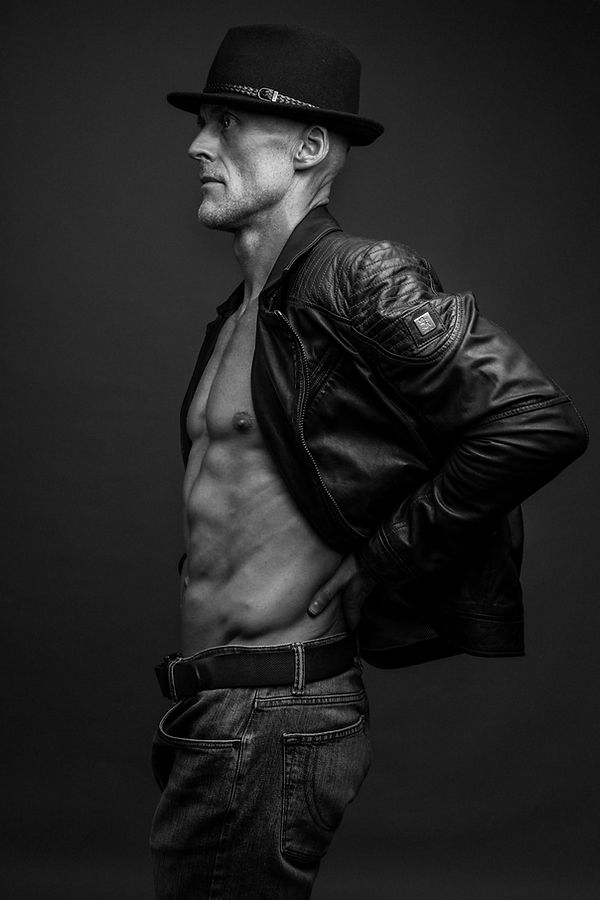 Viktoras by Bajercius Photography 2023 WEB-1-3-min.jpg