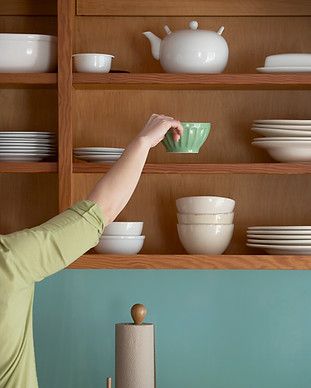 Armadio da cucina organizzato
