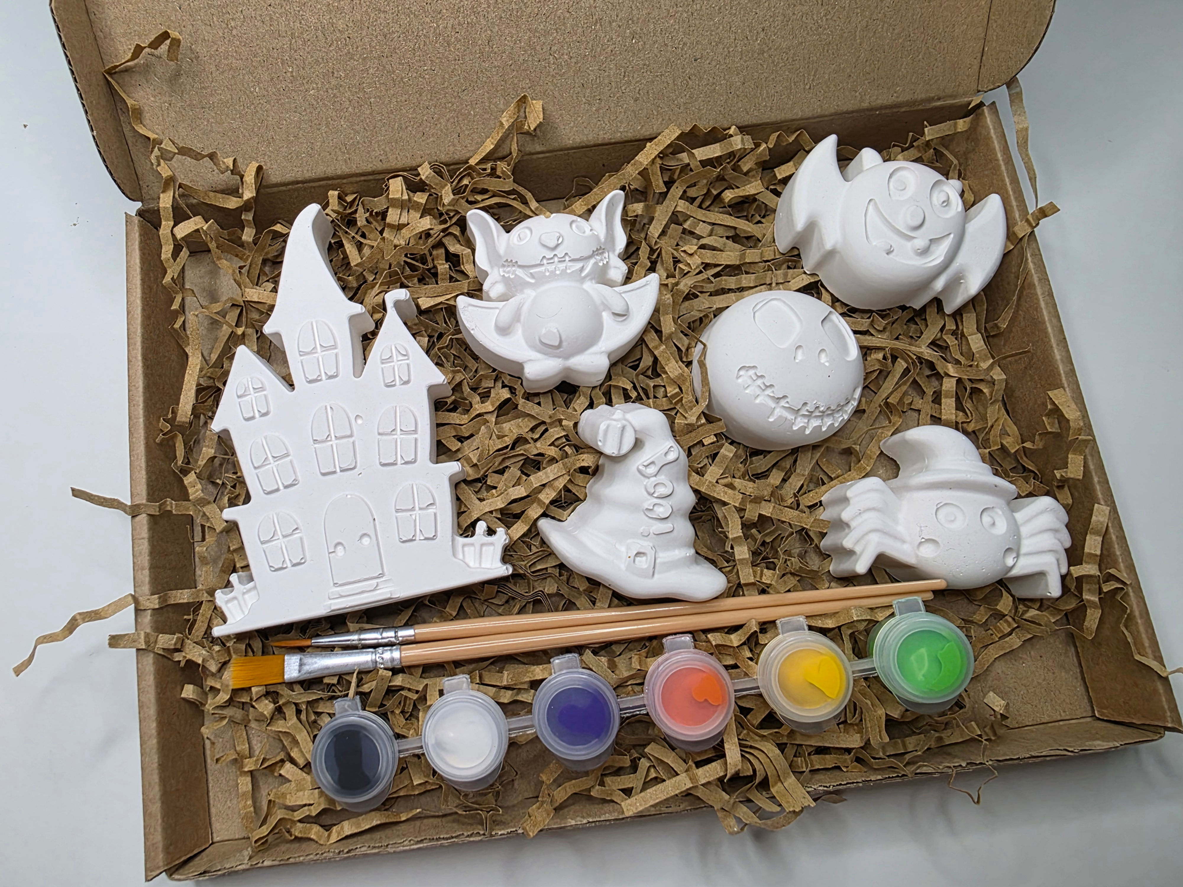 Halloween Paint Your Own Plaster Kit