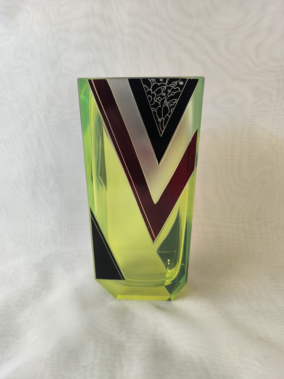 Миниатюра: Art Deco Vase