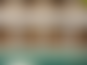 Reforma de hotel usa bambu para criar espaços de trabalho