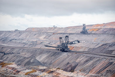 wide-angle-shot-excavation-machines-lookout-jackerath-garzweiler-skywalk-germany.jpg